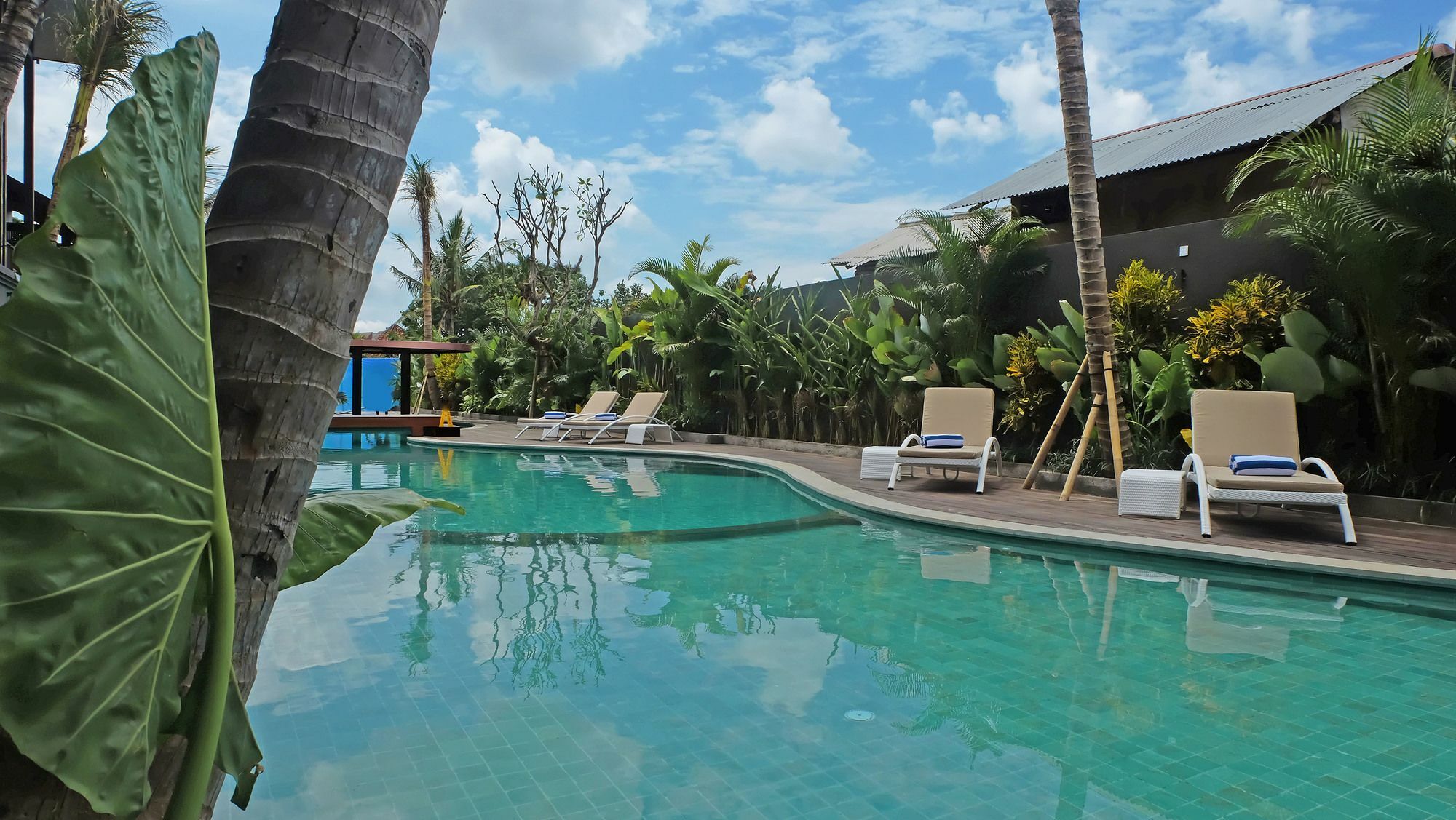 Sense Canggu Beach Hotel Екстер'єр фото