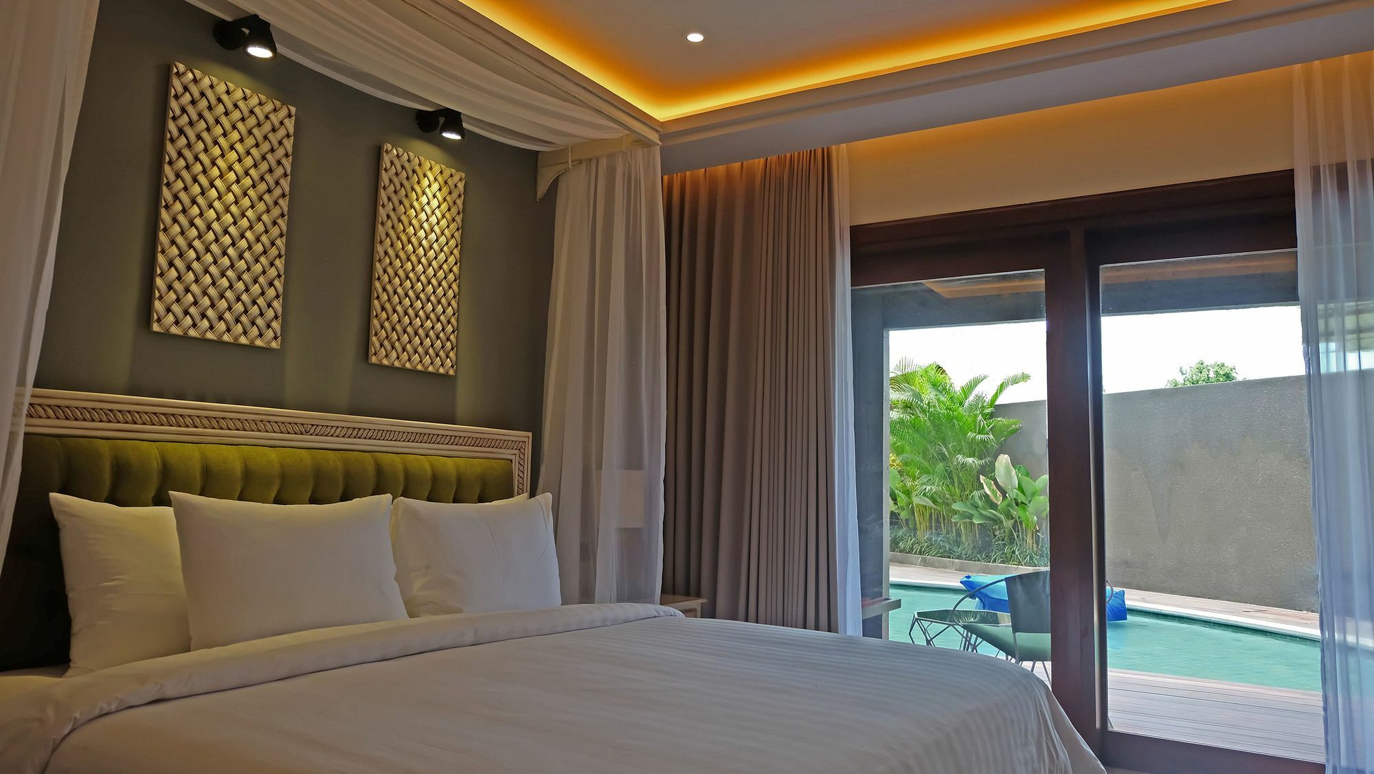 Sense Canggu Beach Hotel Екстер'єр фото