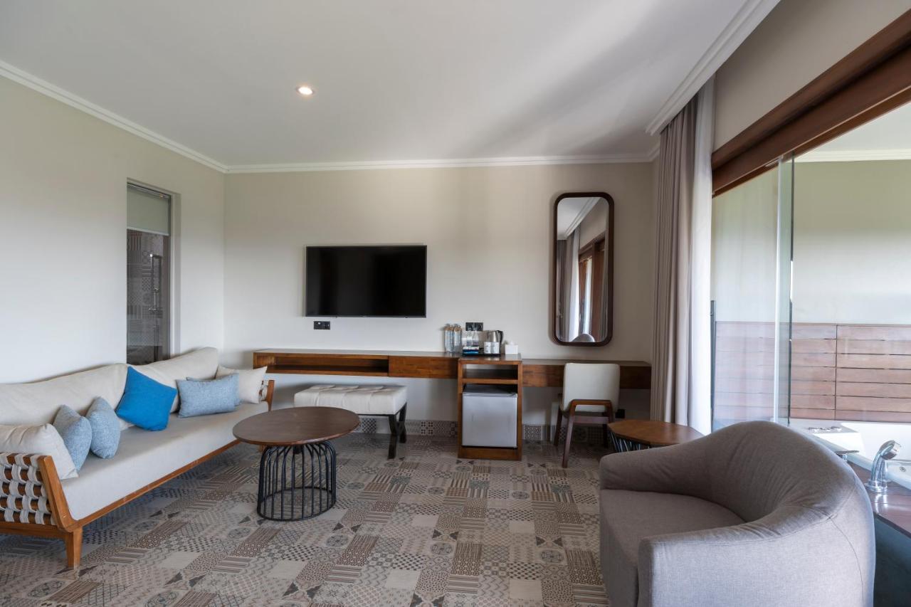 Sense Canggu Beach Hotel Екстер'єр фото
